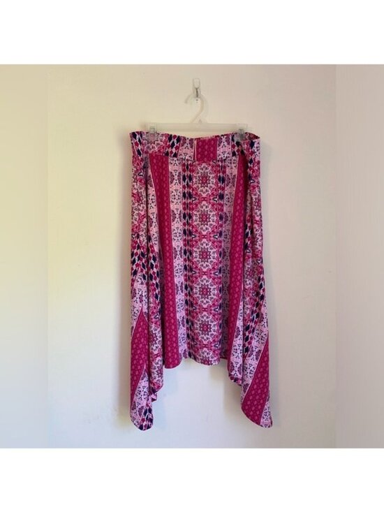 new directions Dresses & Skirts - New! New Directions Pink Patterned Midi-Skirt Handkerchief Hem Size L